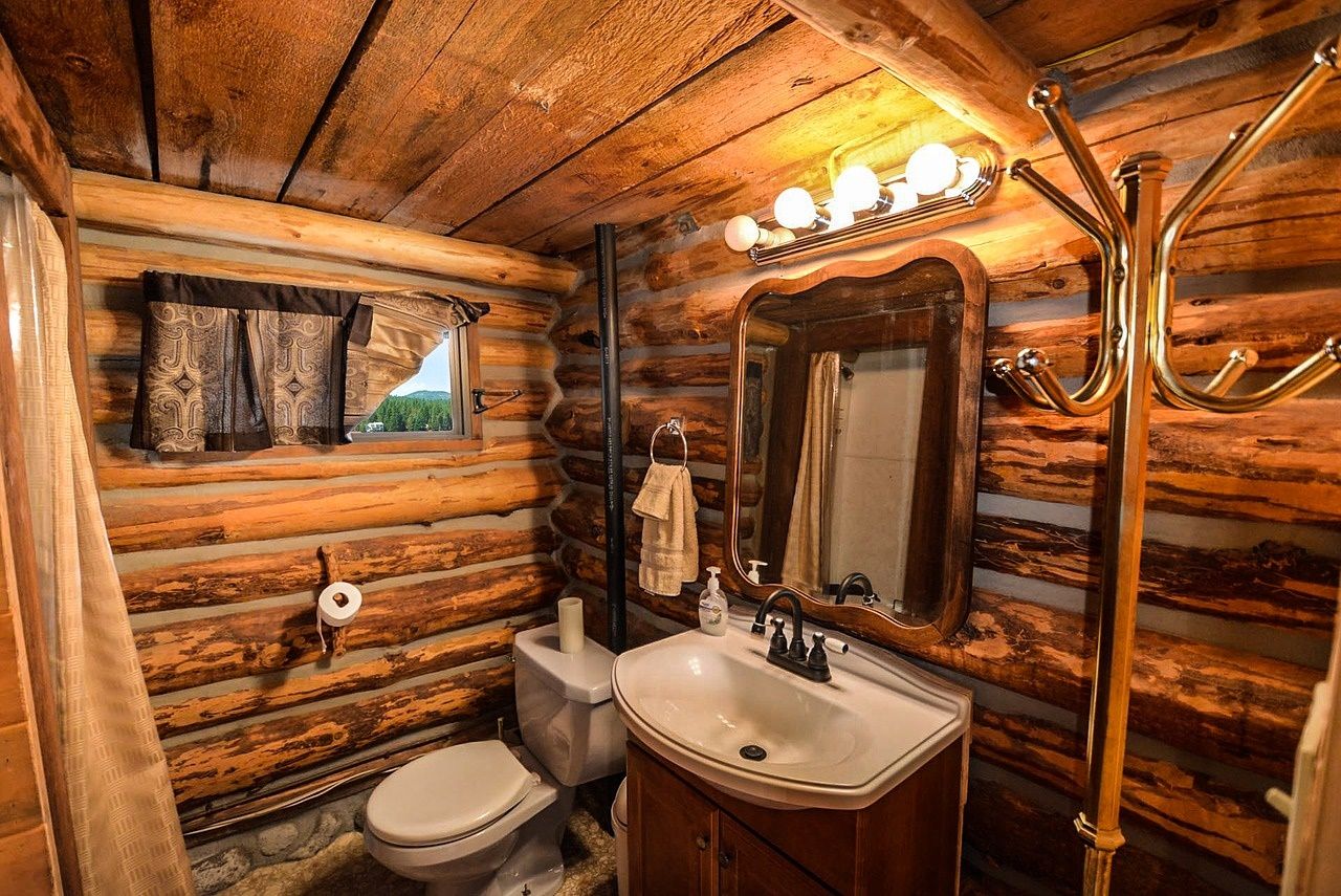 homify Rustic style bathroom