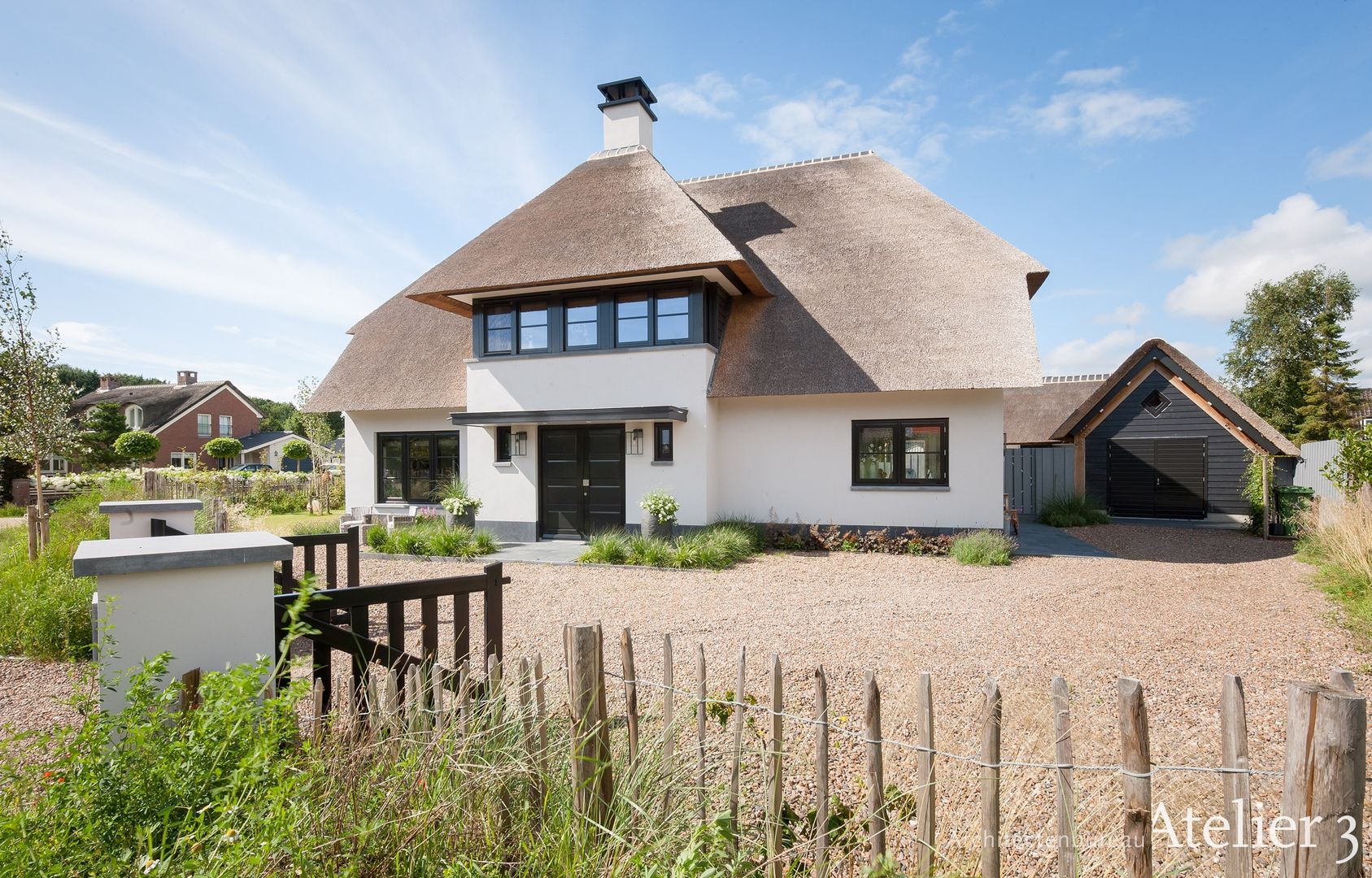 Landelijke villa in Castricum, Architectenbureau Atelier3 Architectenbureau Atelier3 منازل حجر