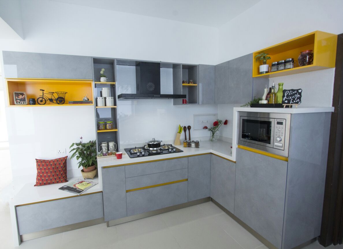 Embassy Pristine - Model Flat Kitchen, Renovatio Interio Renovatio Interio Muebles de cocinas Tablero DM