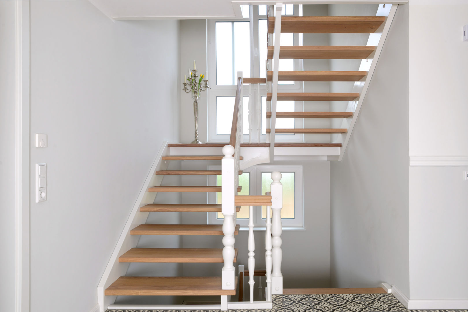 homify Escaleras Madera Acabado en madera