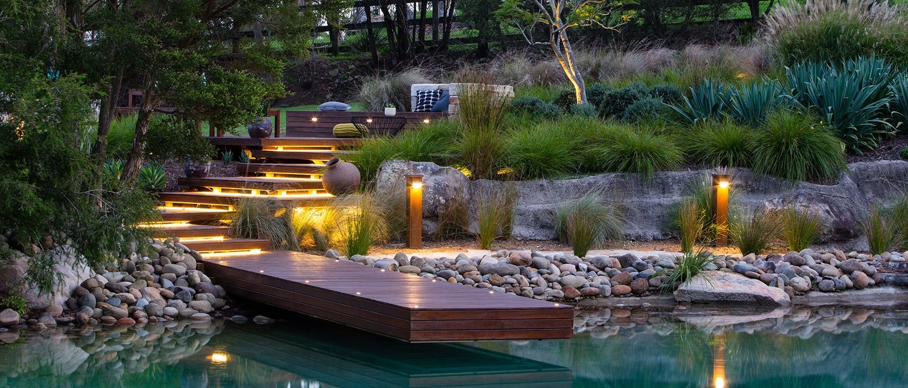 homify Classic style pool