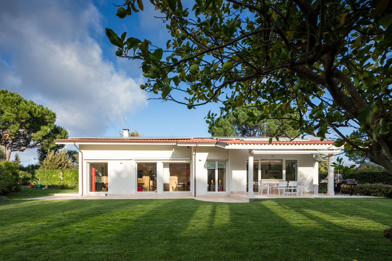 Countryside Villa, Officina29_ARCHITETTI Officina29_ARCHITETTI บ้านและที่อยู่อาศัย