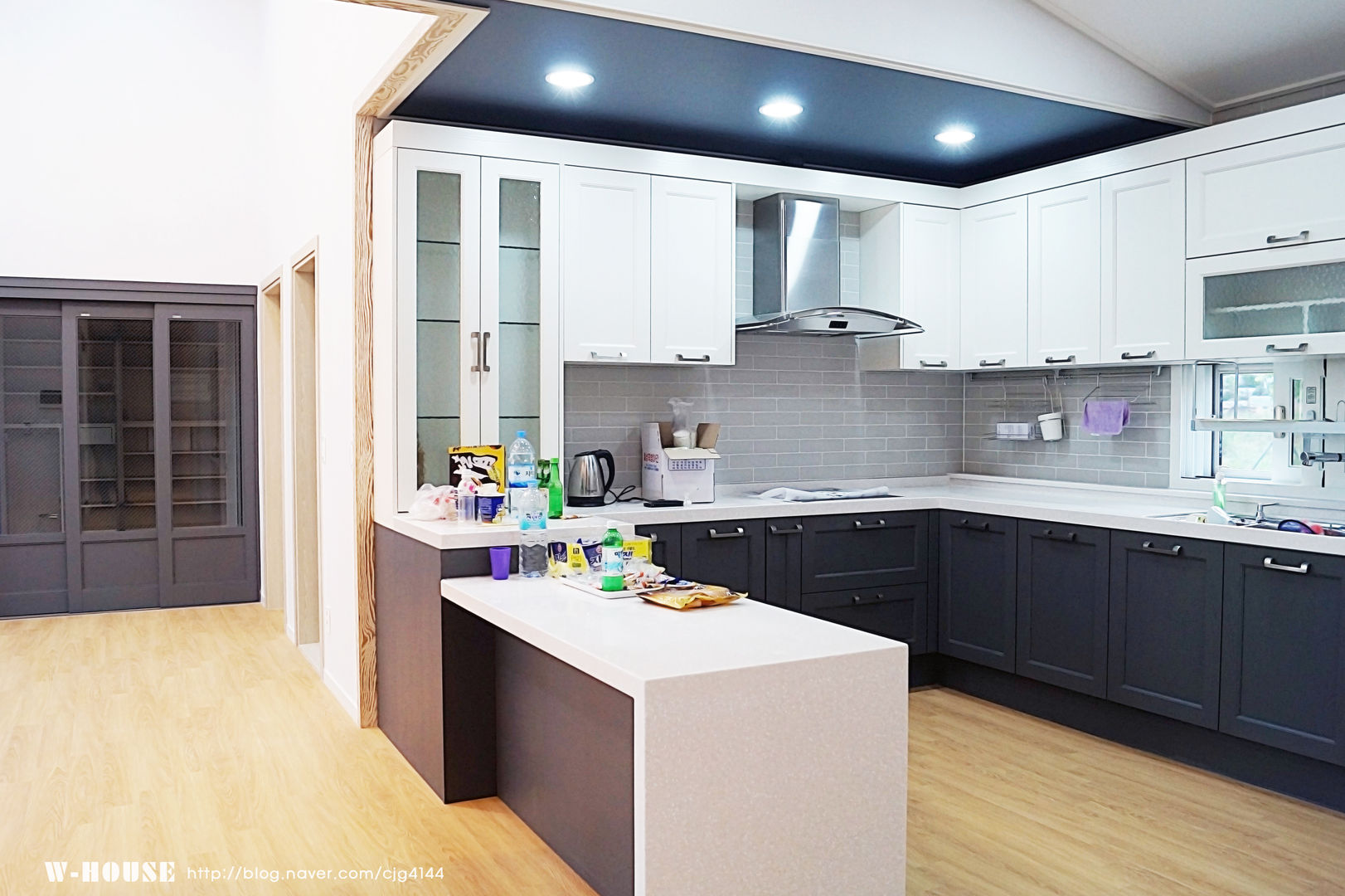 함라 신대리 2호 35평형 ALC전원주택, W-HOUSE W-HOUSE Modern style kitchen Metal Bench tops