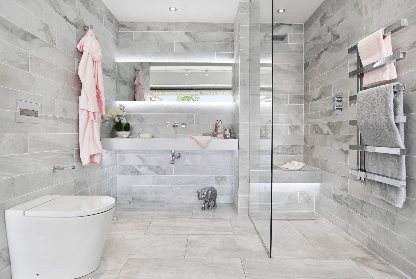 Richmond Showroom, TW9, BathroomsByDesign Retail Ltd BathroomsByDesign Retail Ltd حمام