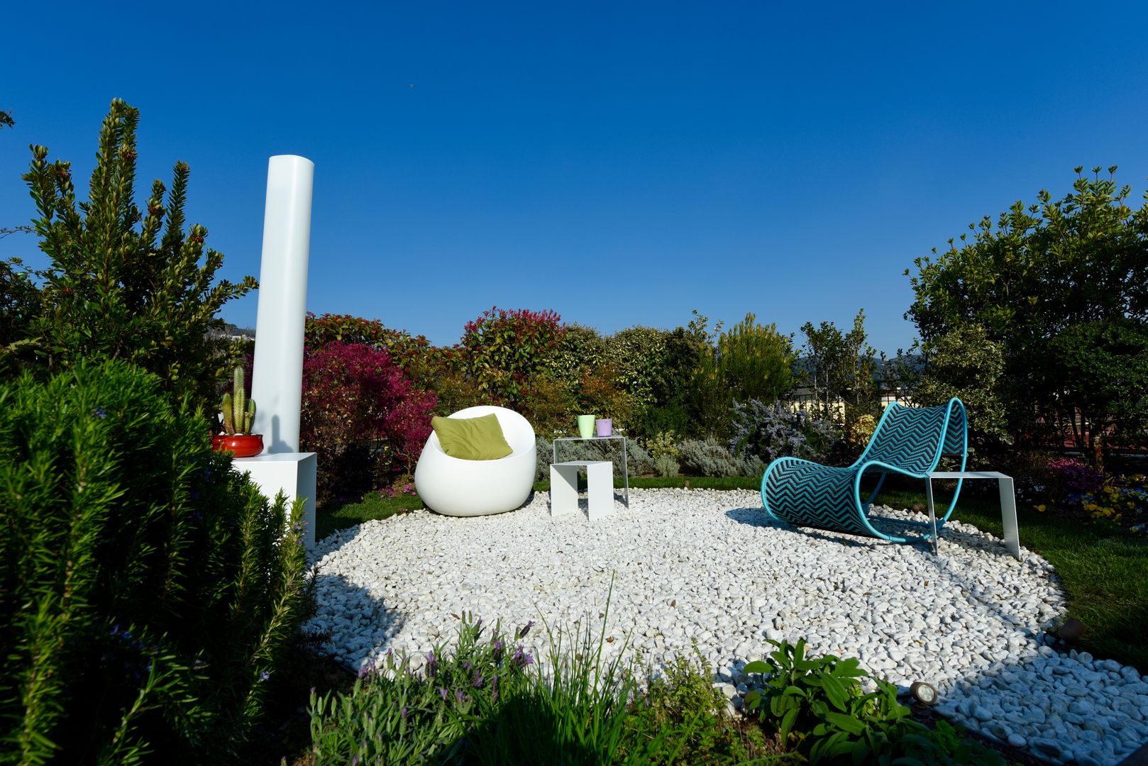 UN GIARDINO ITALIANO - PENSILE CON SORPRESA, emilio coppola architetto emilio coppola architetto Modern balcony, veranda & terrace