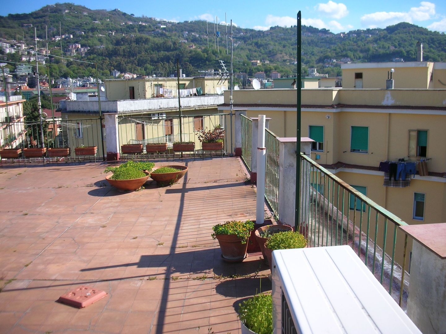Il terrazzo prima... emilio coppola architetto roofgarden,giardinopensile,tettogiardino,giardino,terrazzo sul tetto