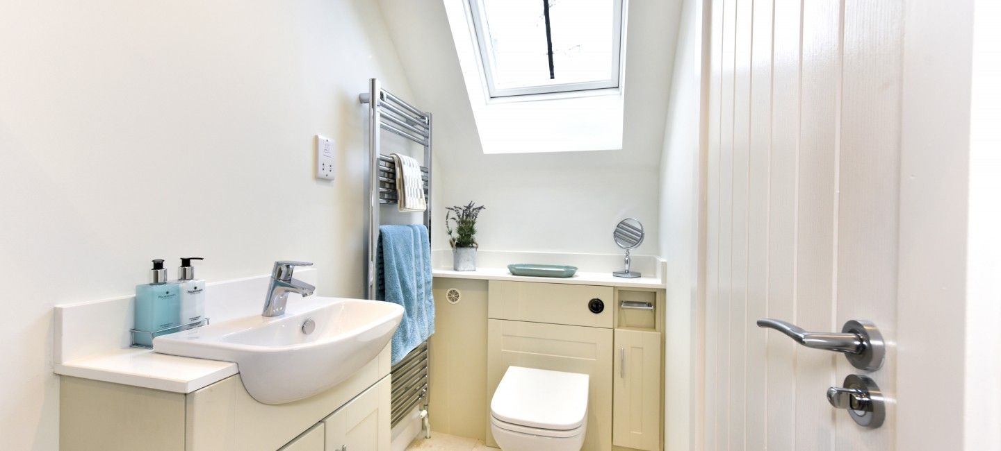 10 New Build Homes in Warminster, D&N Construction (Salisbury) D&N Construction (Salisbury) Modern Banyo