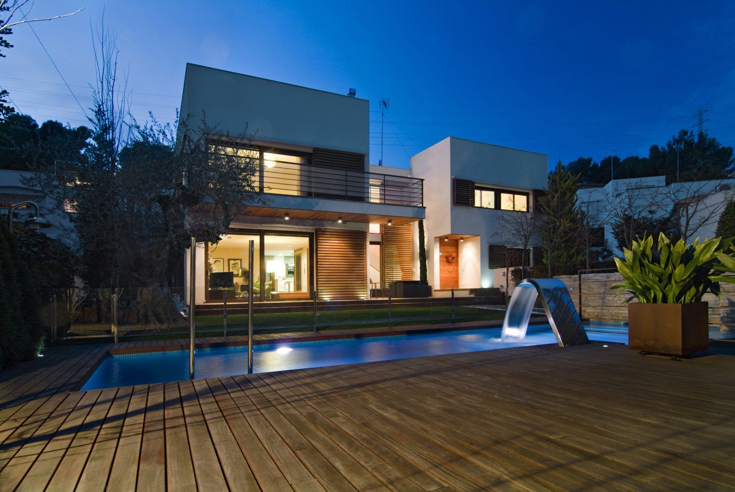 Exterior Casa Particular, Luxiform Iluminación Luxiform Iluminación منزل عائلي صغير