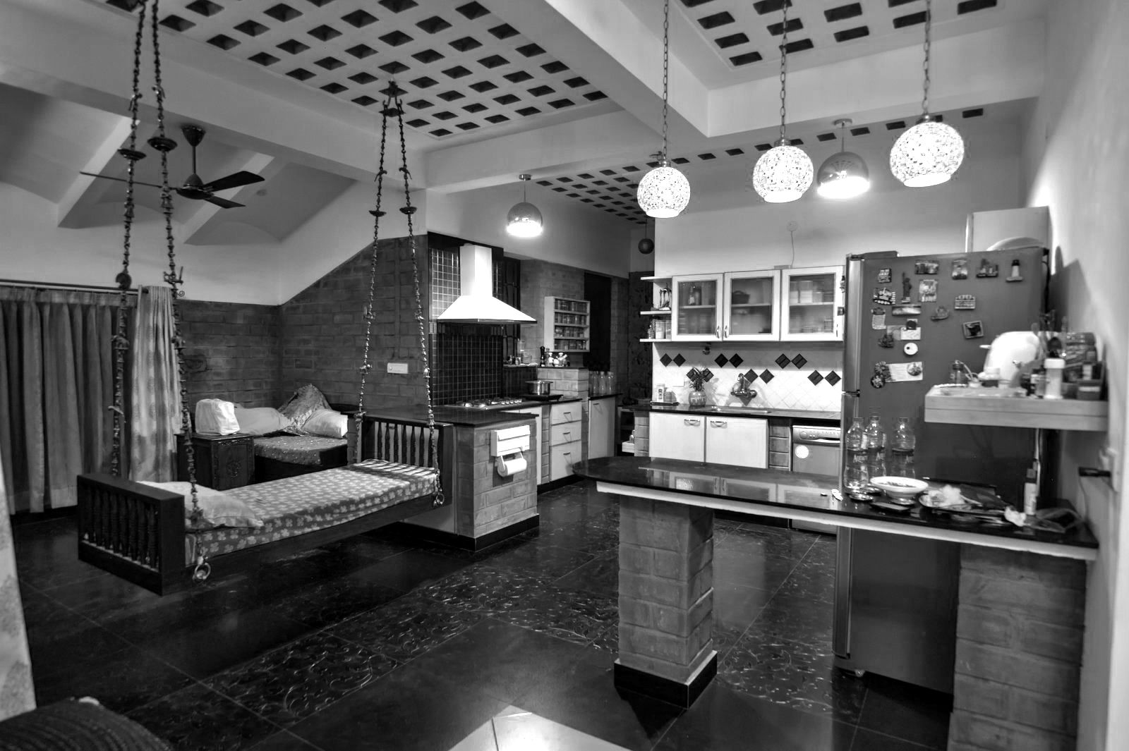 Kitchen cum family Myriadhues Modern kitchen