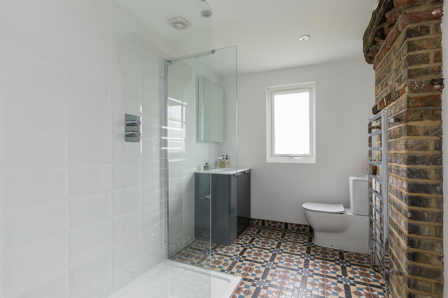 High Barnet Terrace House Transformation, Model Projects Ltd Model Projects Ltd Modern Bathroom