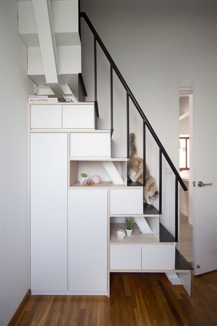 homify Scandinavian corridor, hallway & stairs