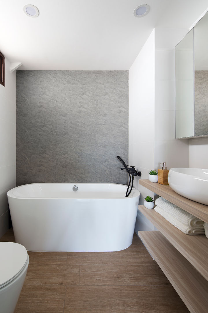 homify Baños de estilo escandinavo Bañeras y duchas