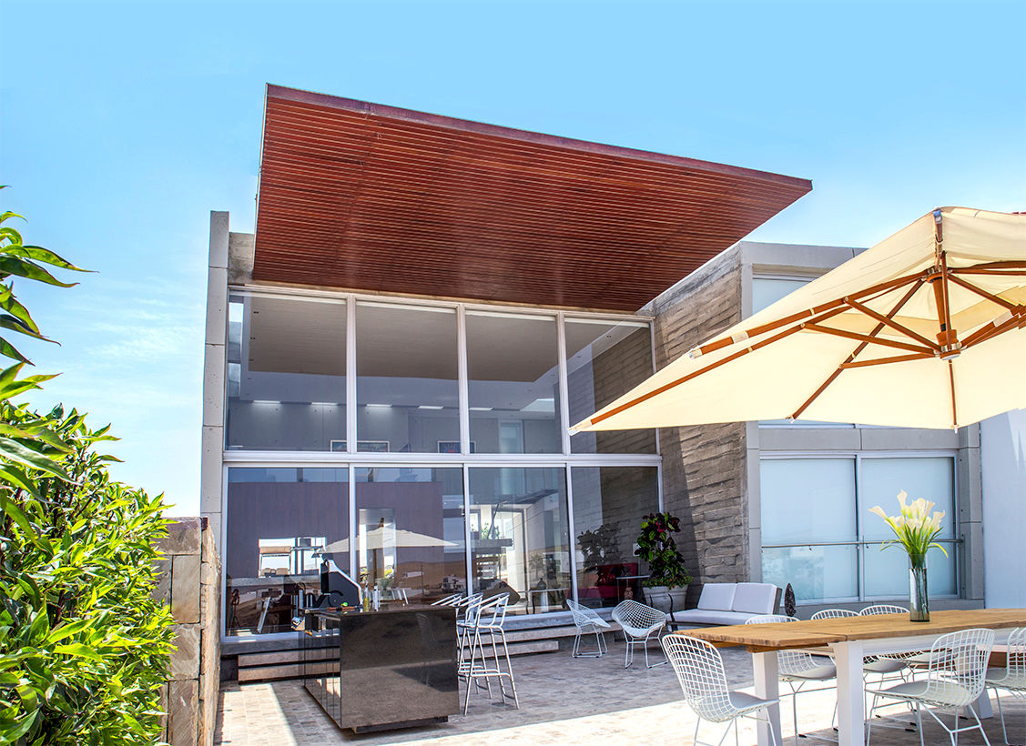 CASA TERRAZA, Chetecortés Chetecortés Modern balcony, veranda & terrace