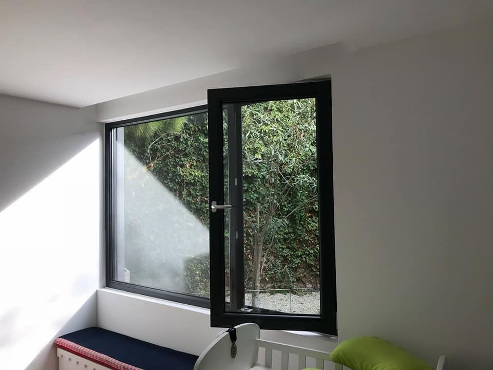 homify Moderne Fenster & Türen