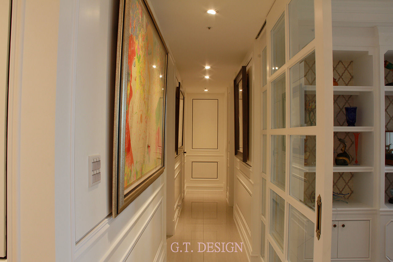 獨特雙色線板 G.T. DESIGN 大楨室內裝修有限公司 Classic style corridor, hallway and stairs