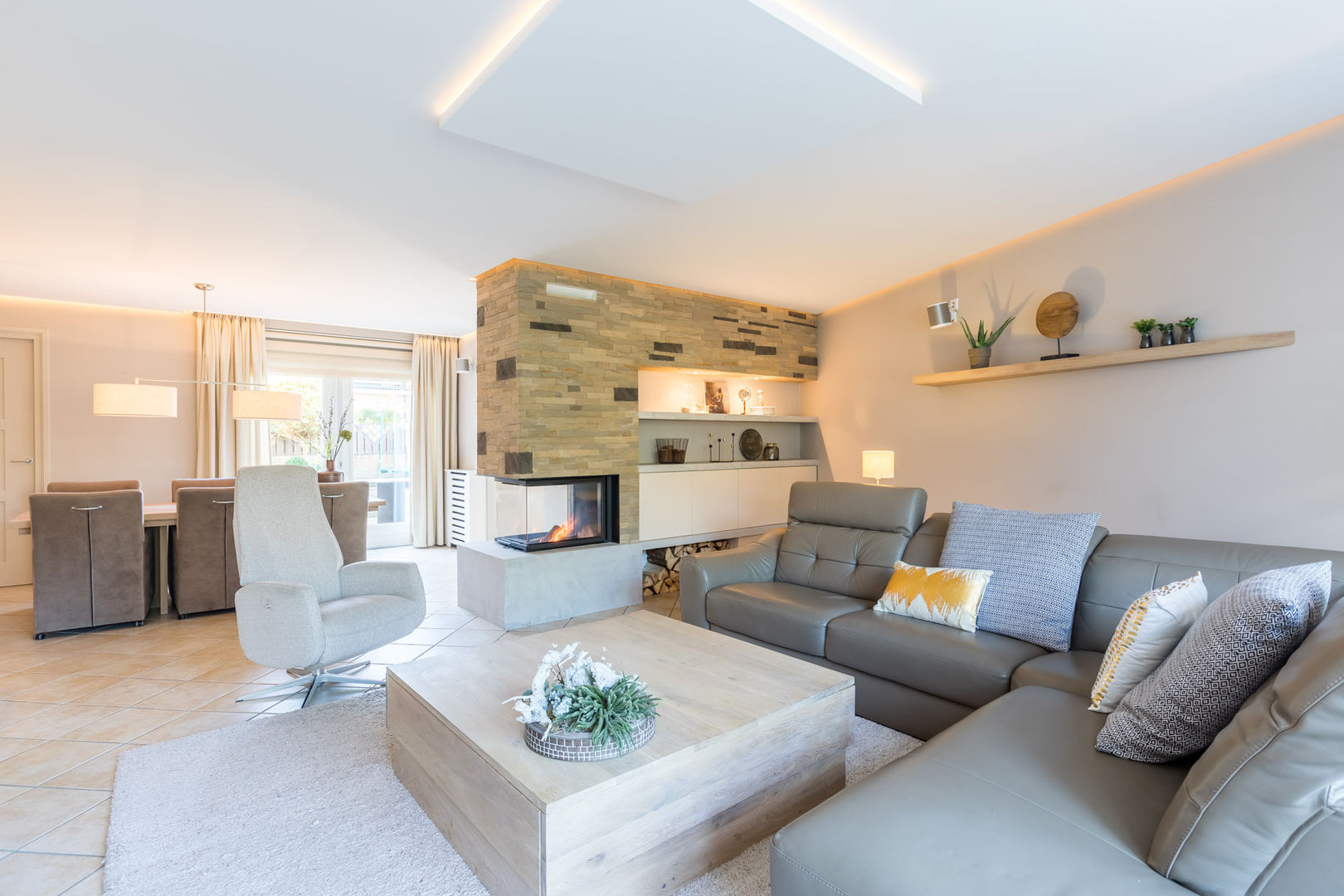 Totale make-over van woning in Volendam Aangenaam Interieuradvies Moderne woonkamers