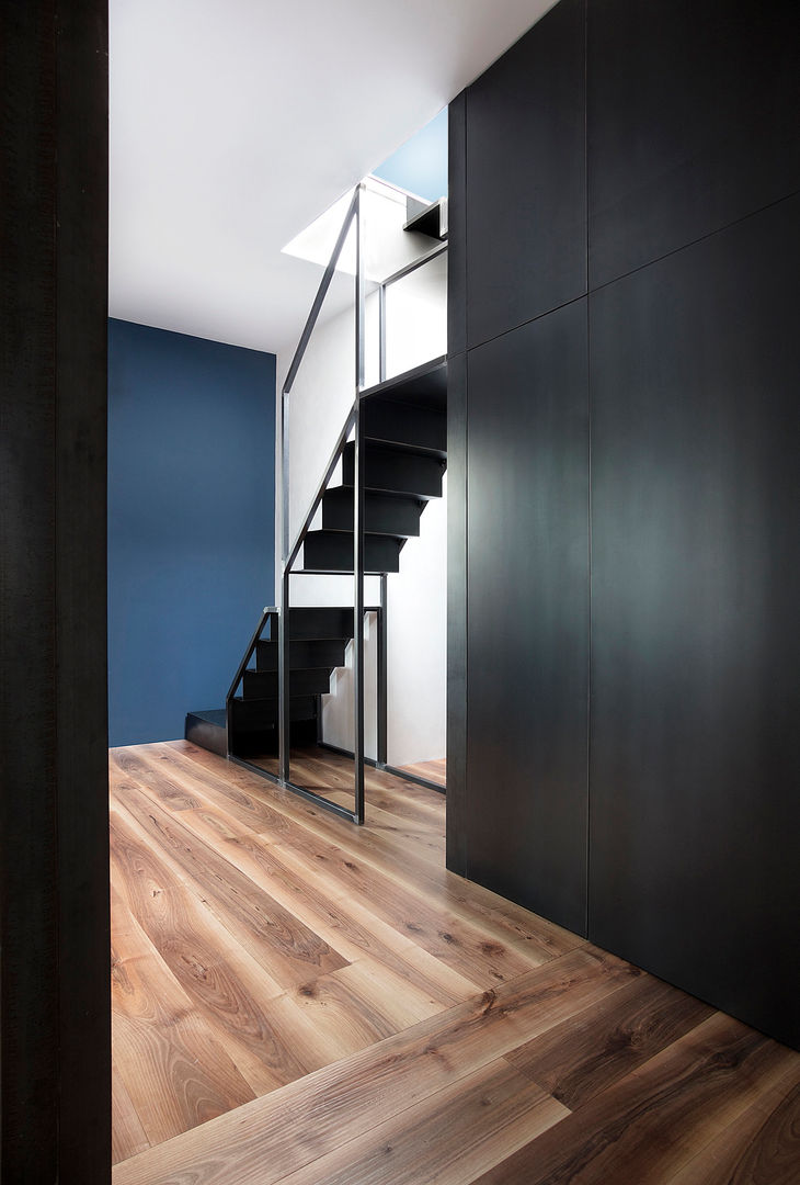 APT. MONTEVERDE, Mohamed Keilani | MGK Studio Mohamed Keilani | MGK Studio Scale scala,ferro,stairs,steel,blue