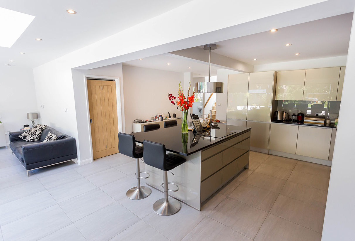 A family home with a shocking interior | homify