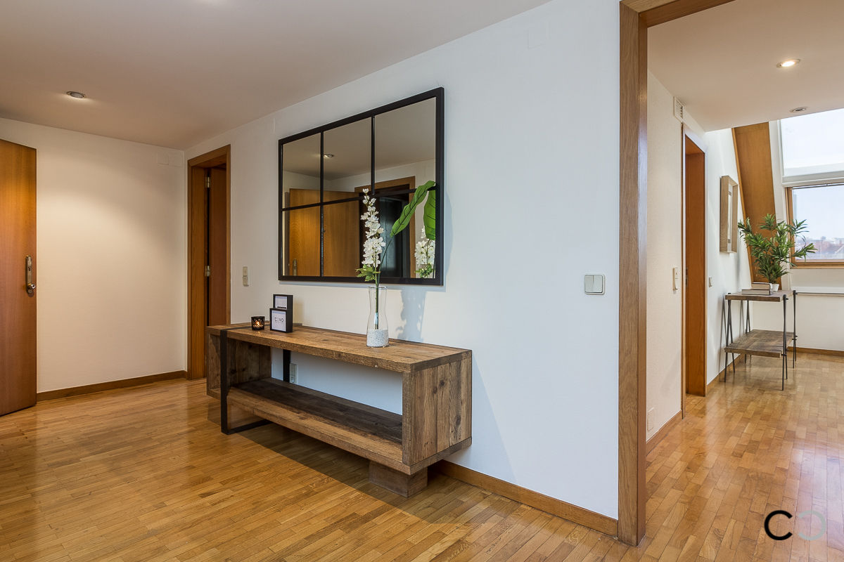 Home Staging de Alto Stading en Galicia, CCVO Design and Staging CCVO Design and Staging Коридор