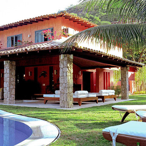 CASA ANGRA DOS REIS, Maria Claudia Faro Maria Claudia Faro Tropical style houses