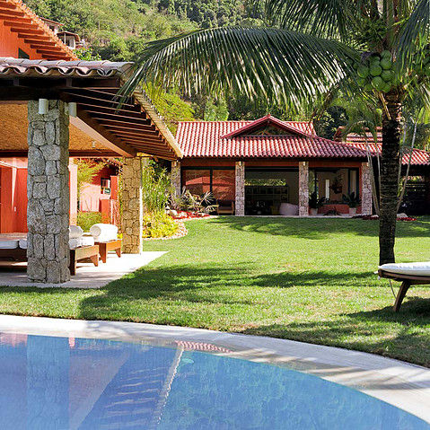 CASA ANGRA DOS REIS, Maria Claudia Faro Maria Claudia Faro Tropical style houses