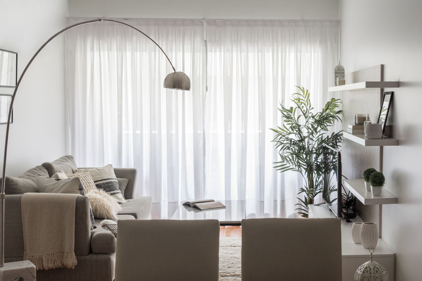 Obra Avalos - Diseño Integral Living comedor, Bhavana Bhavana Modern living room