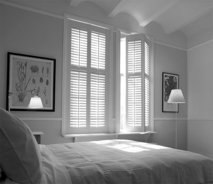 Bedroom Shutters S:CRAFT Classic style bedroom Tiles