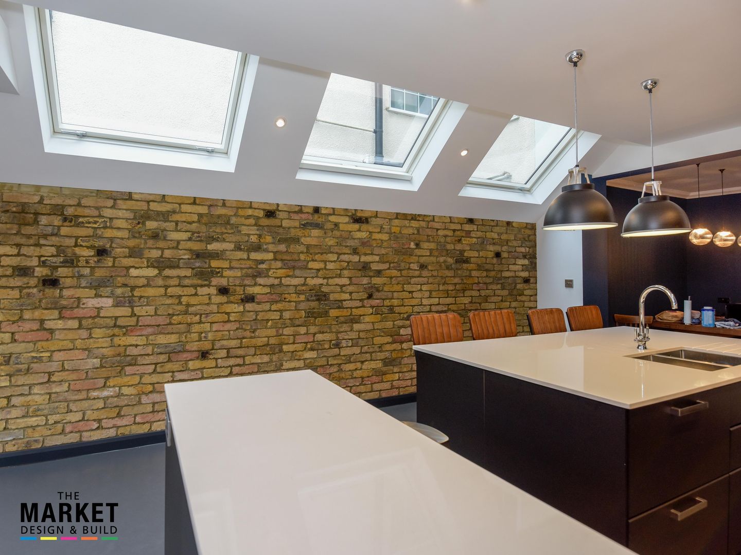 Twickenham Extension, Loft Conversion & Refurb, The Market Design & Build The Market Design & Build Modern kitchen