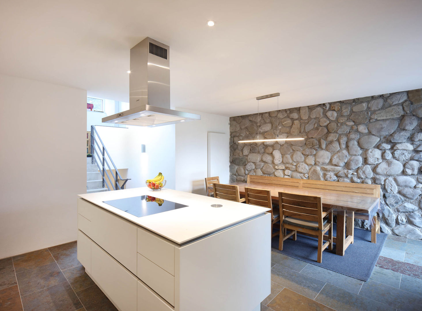 Essküche Architekturbüro zwo P Moderne Esszimmer Neu-Ulm,Esszimmer,Bestand,Küche,Sanierung,zwo P,Steinwand