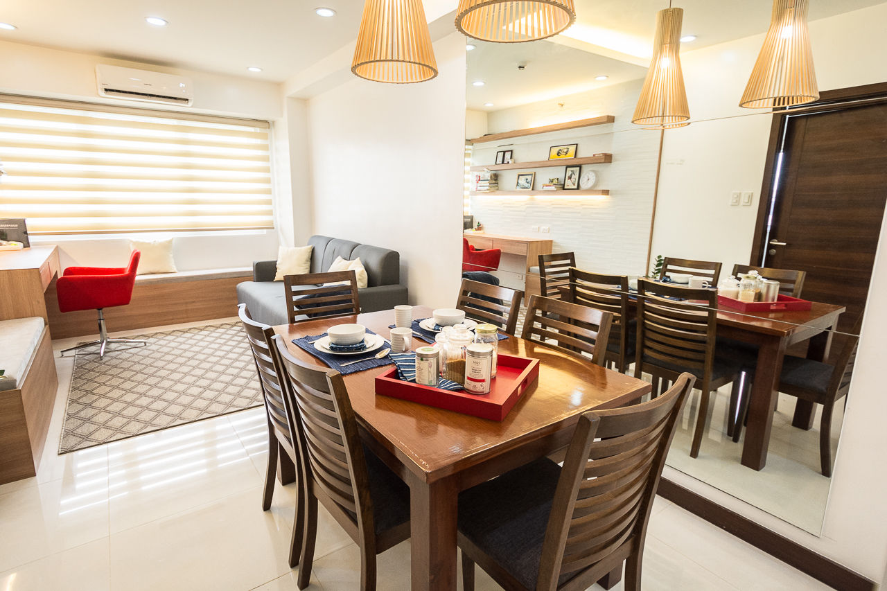 Sonata Private Residences, TG Designing Corner TG Designing Corner Modern dining room