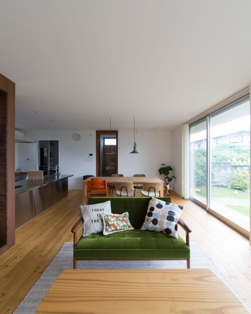 川西GREEN HOUSE, ラブデザインホームズ／LOVE DESIGN HOMES ラブデザインホームズ／LOVE DESIGN HOMES Living room