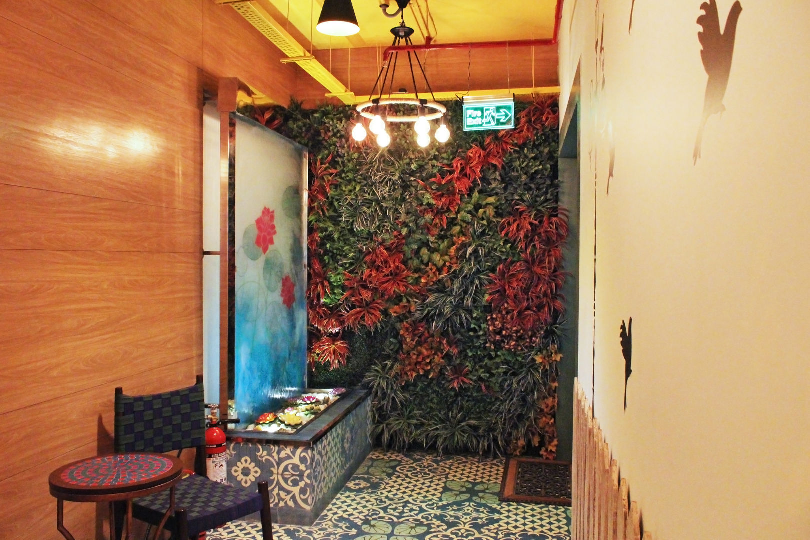 Mahajans Lounge in DLF 4, Gurugram Grecor Modern living room greenwall,greendecor