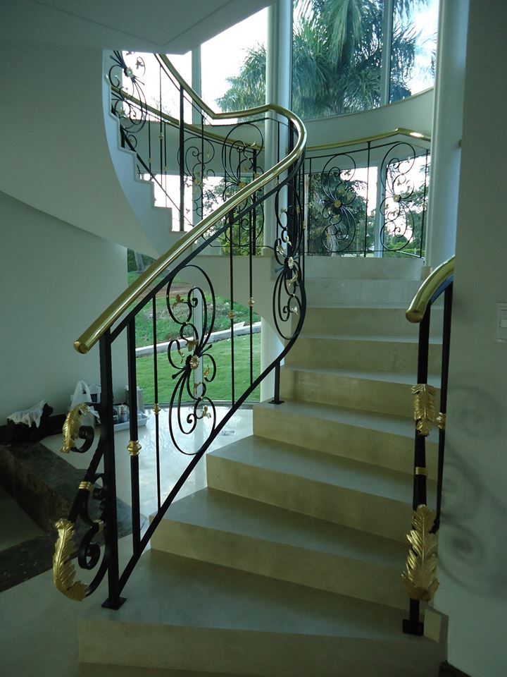 Escadas, Penha Alba Arquitetura e Interiores Penha Alba Arquitetura e Interiores Escaleras Hierro/Acero
