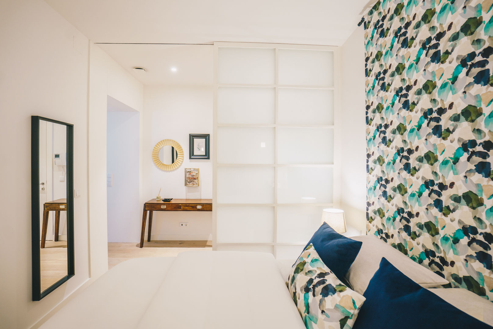 Apartamento T1 | Lisboa, YS PROJECT DESIGN YS PROJECT DESIGN Kamar Tidur Gaya Eklektik Beds & headboards