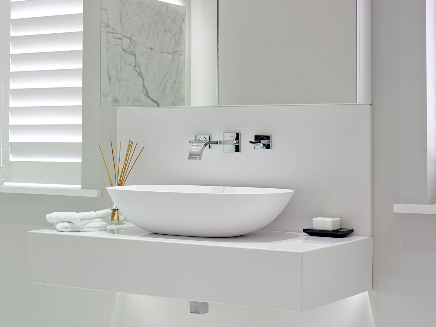 Case Study: New Lodge, Fulham, BathroomsByDesign Retail Ltd BathroomsByDesign Retail Ltd حمام