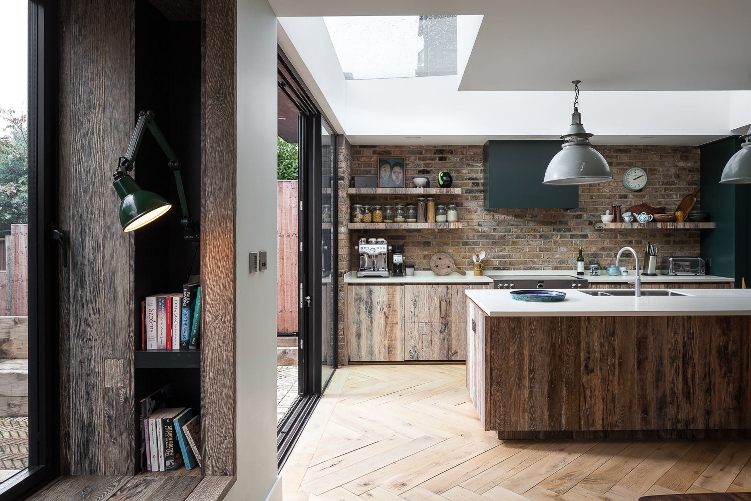 Reading nook homify Cocinas de estilo moderno kitchen,timber,windowseat,extension,architecture,london