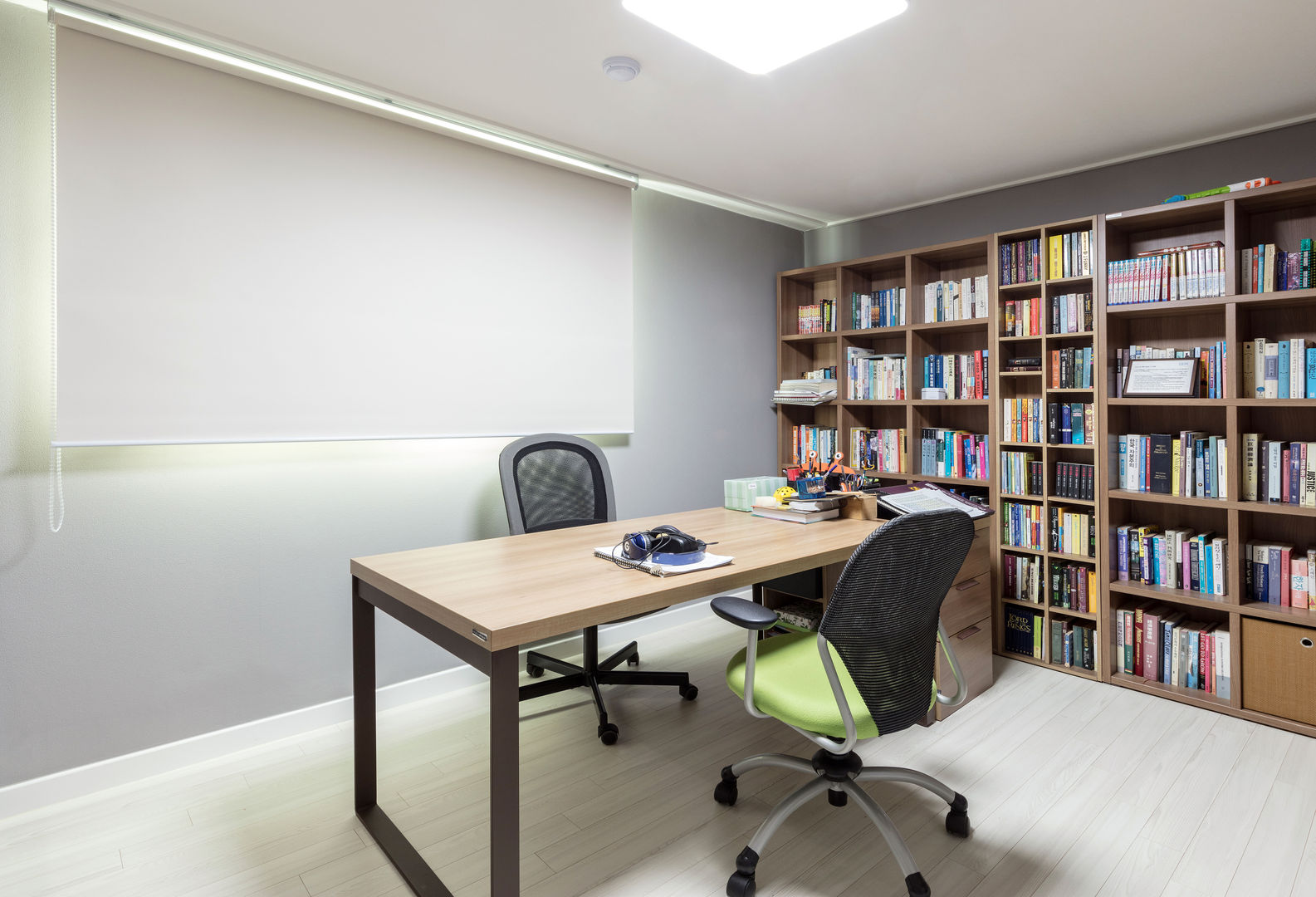 homify Modern study/office