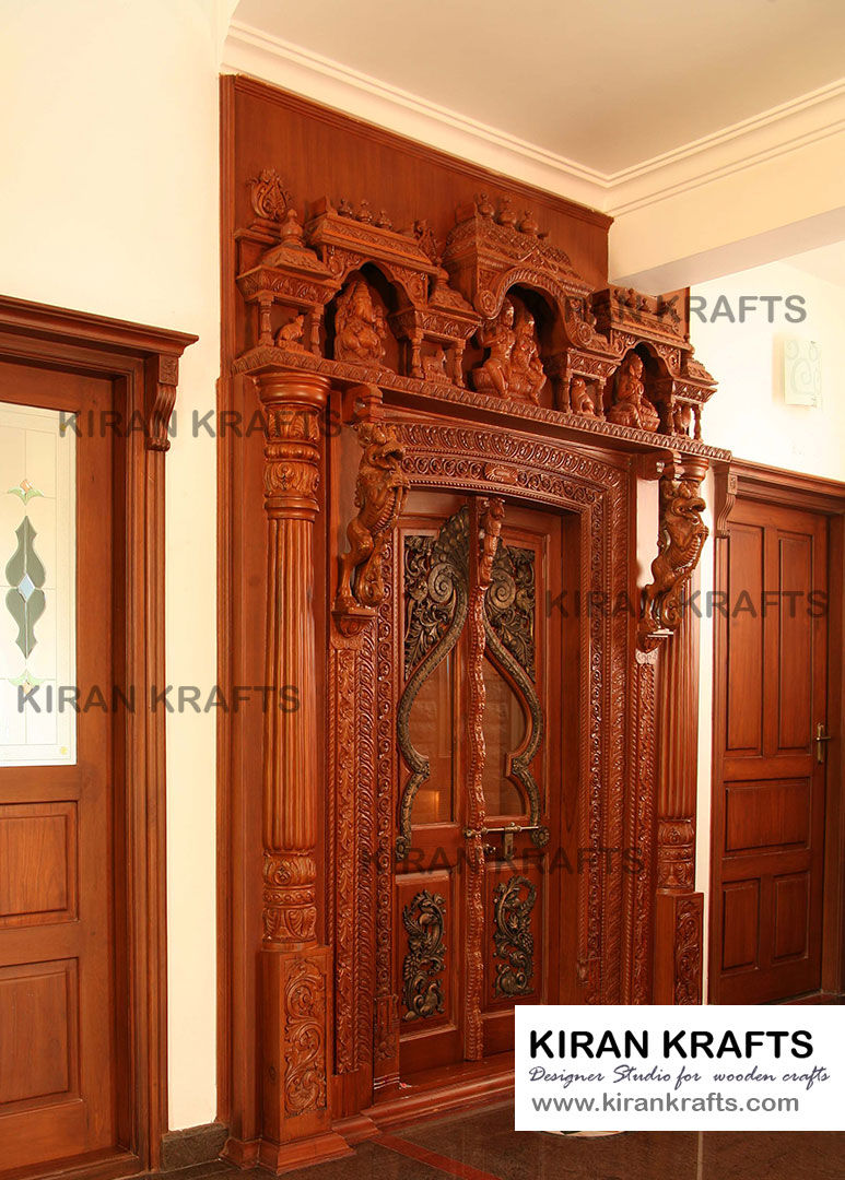 Carved Pooja Door, Kiran Enterprises Kiran Enterprises أبواب خشبية