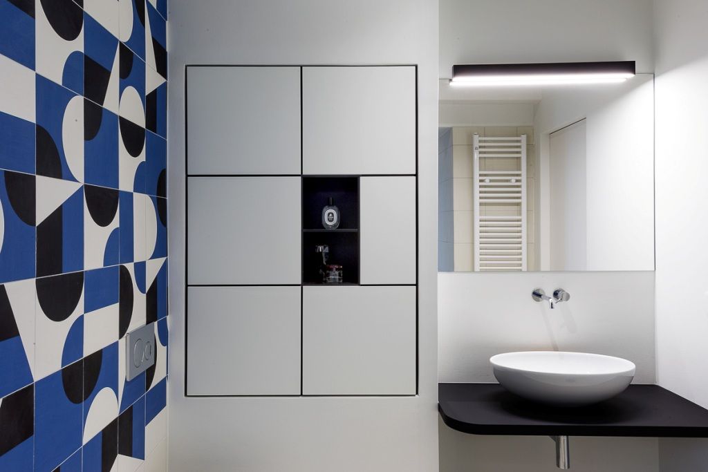 Il bagno principale Paola Maré Interior Designer Bagno moderno Piastrelle mobile,bagno,arredo bagno,fenix