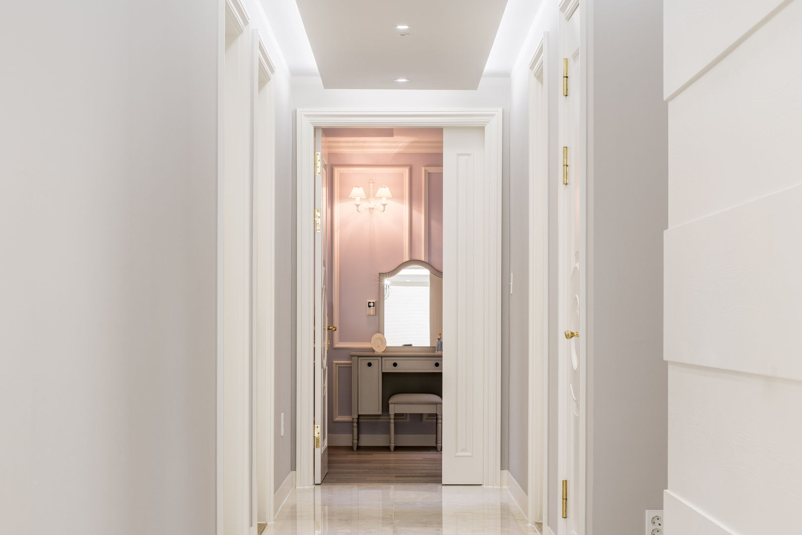 목동 하이페리온 183㎡ 56PY, wid design 위드디자인 wid design 위드디자인 Classic style corridor, hallway and stairs