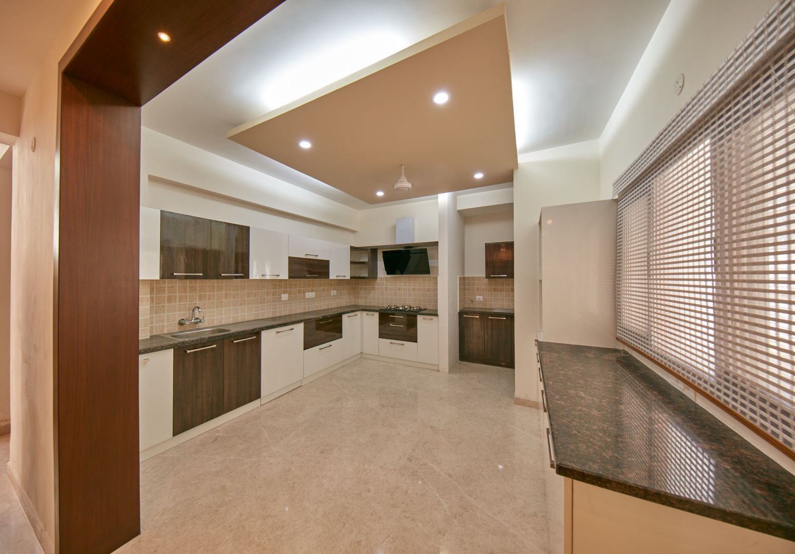 false ceiling inside kitchen homify Modern kitchen