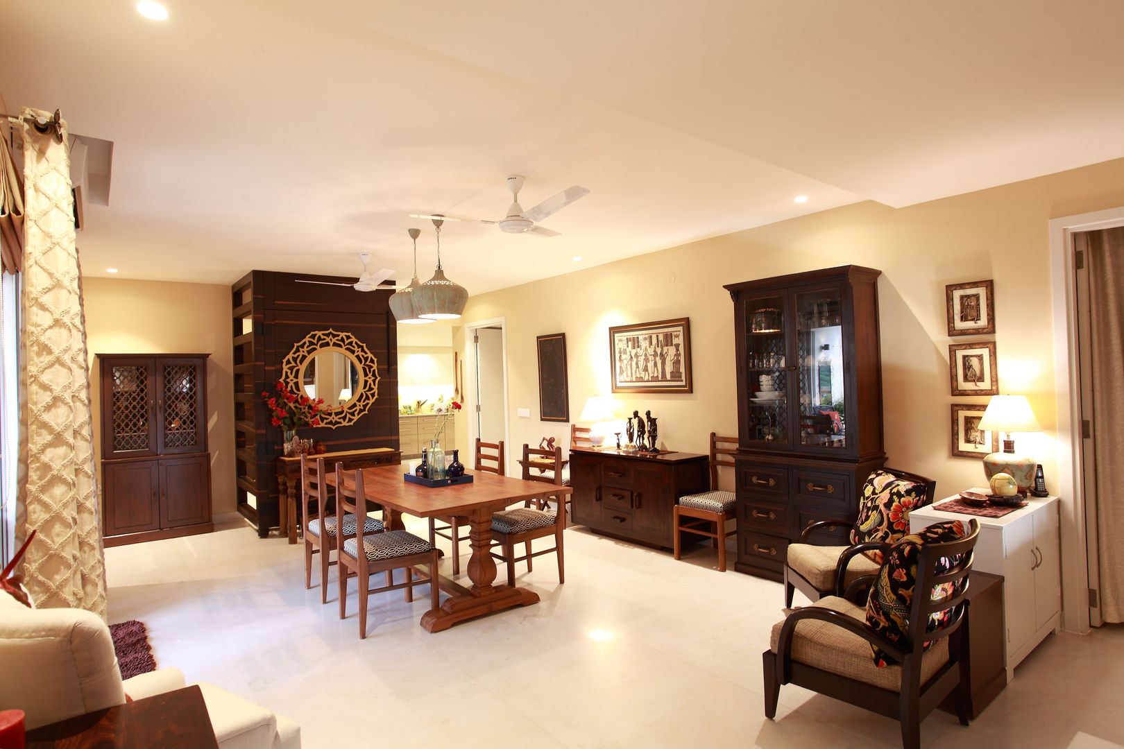 Lotus Apartment, Saloni Narayankar Interiors Saloni Narayankar Interiors Modern Yemek Odası