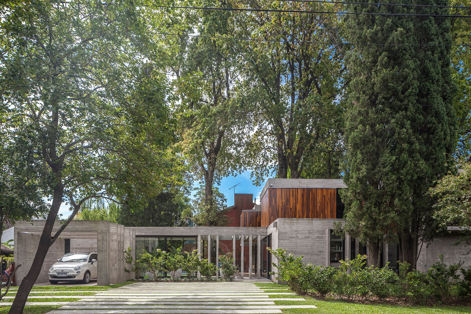 Casa Aranzazu, Besonías Almeida arquitectos Besonías Almeida arquitectos Дома на одну семью Бетон