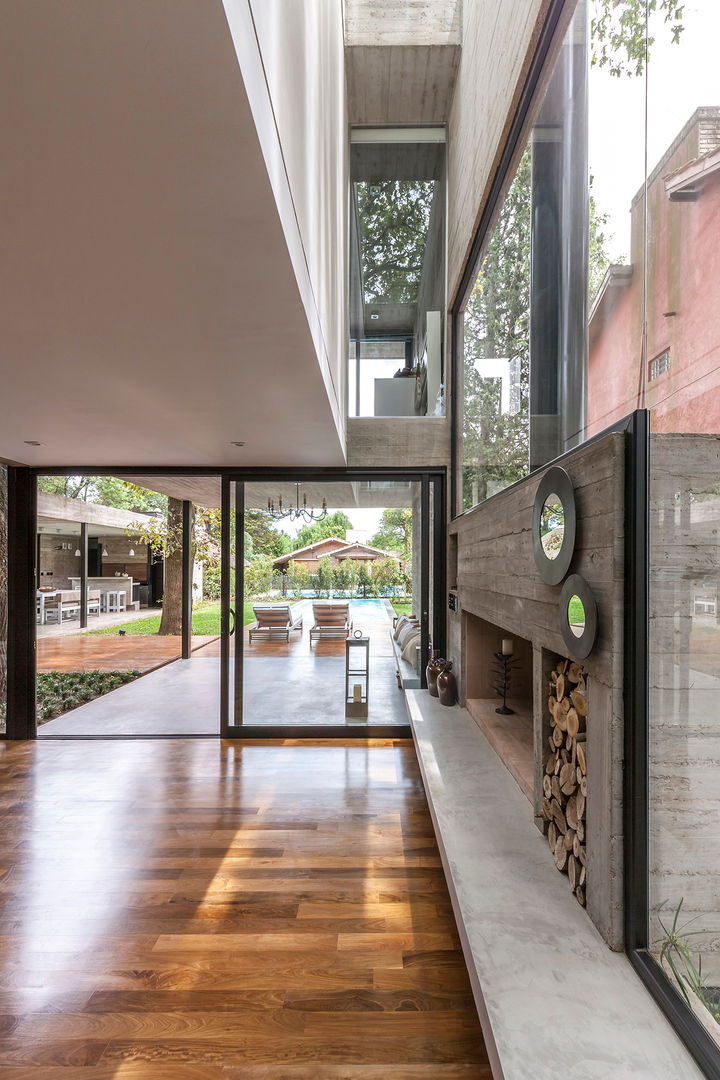 Casa Aranzazu, Besonías Almeida arquitectos Besonías Almeida arquitectos Modern living room Concrete