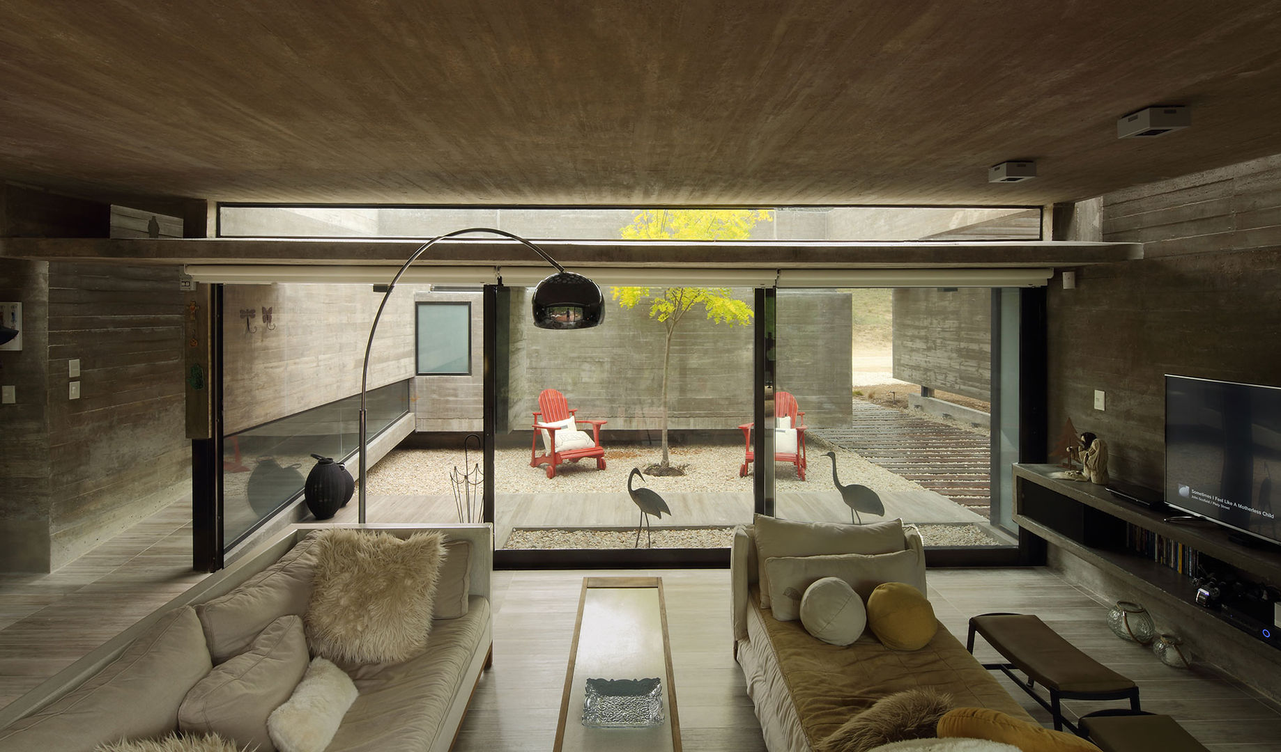 Casa S & S, Besonías Almeida arquitectos Besonías Almeida arquitectos Living room Concrete