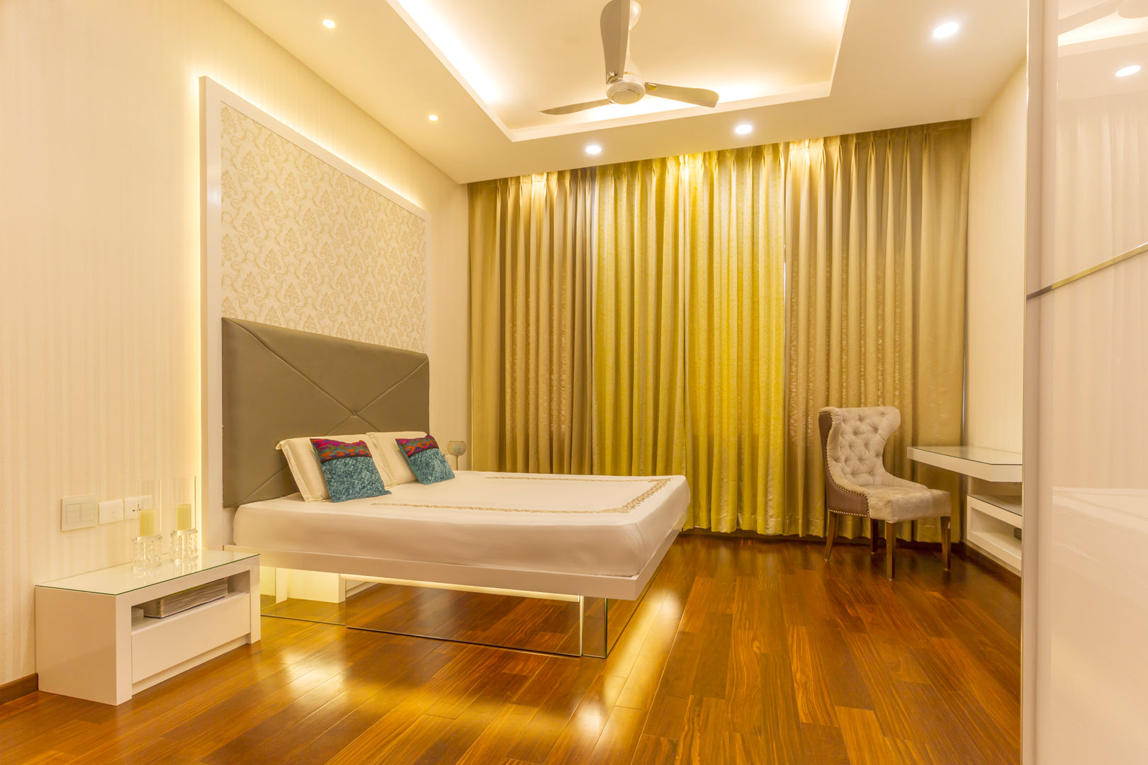 False ceiling in bedroom homify Modern style bedroom