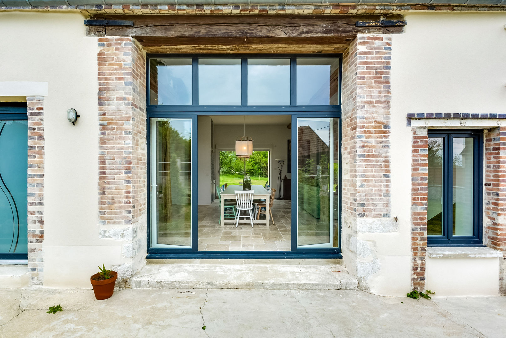 Longère, blackStones blackStones Scandinavian windows & doors