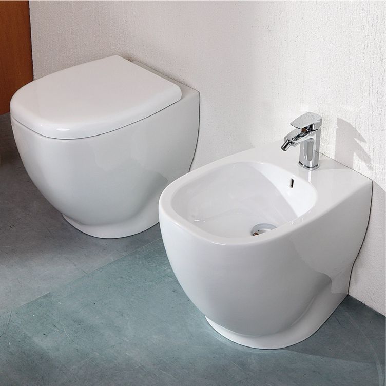 Louças Sanitárias de Chão, Smile Bath S.A. Smile Bath S.A. Modern bathroom Ceramic Toilets