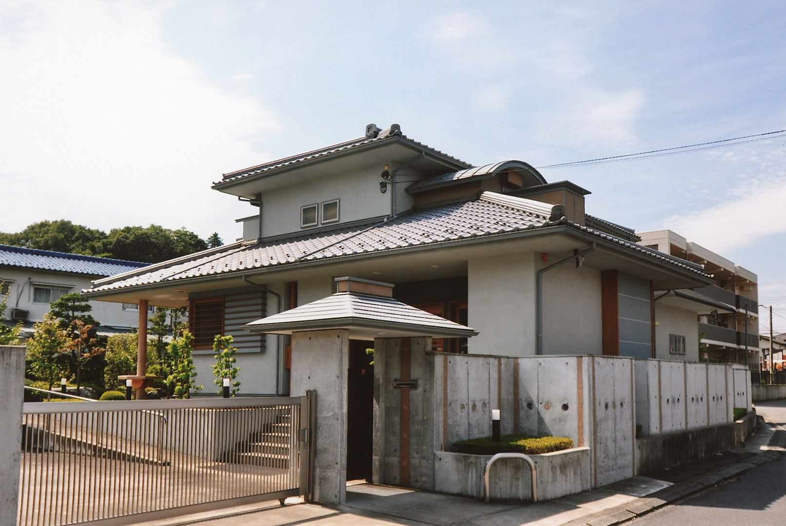 シニア世代の建て替え：終の住処（和風）, （株）独楽蔵 KOMAGURA （株）独楽蔵 KOMAGURA Eklektyczne domy