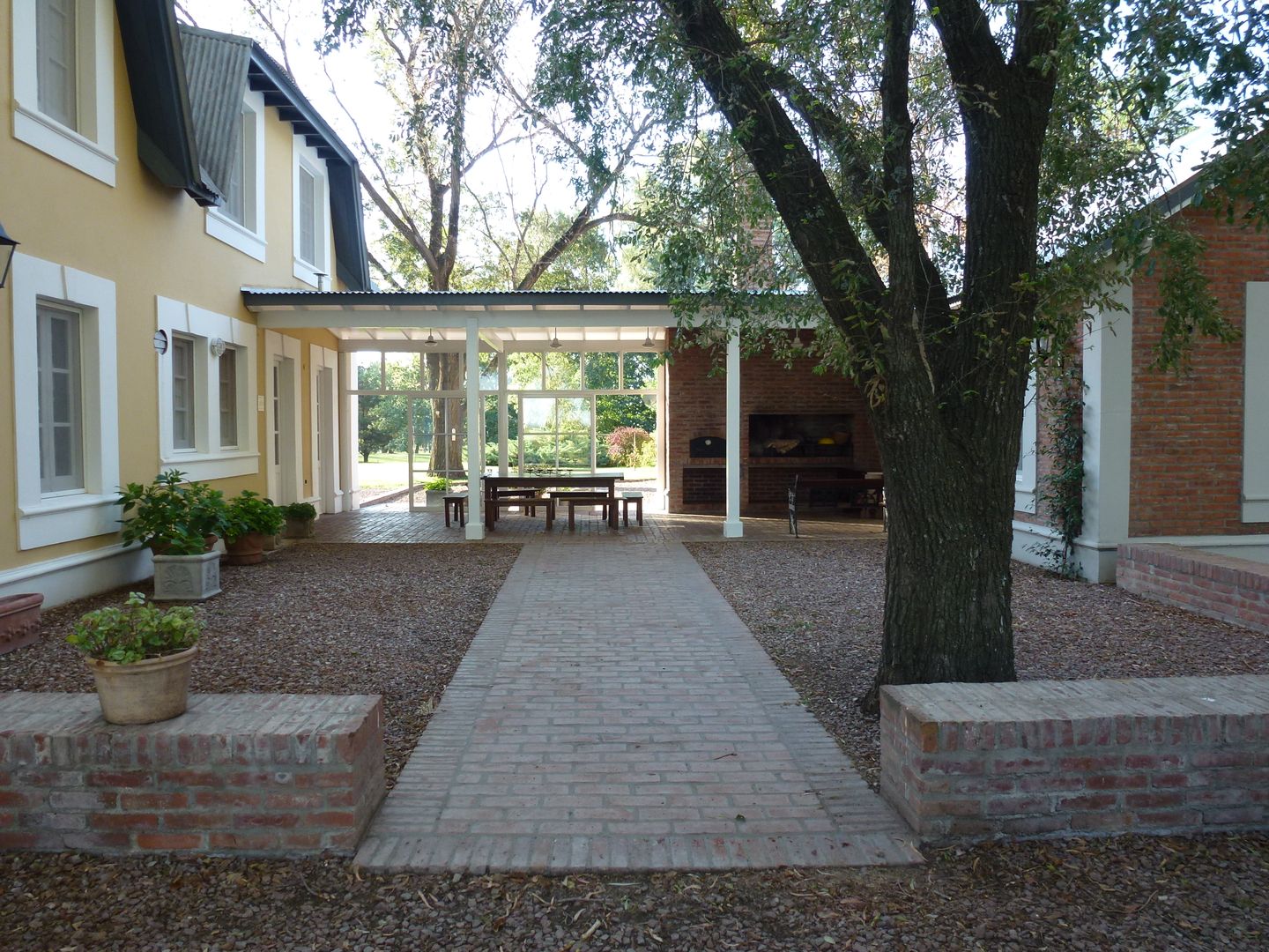 Remodelación y Ampliación de Casa de Campo en Buenos Aires por Estudio Dillon Terzaghi Arquitectura, Estudio Dillon Terzaghi Arquitectura - Pilar Estudio Dillon Terzaghi Arquitectura - Pilar Conservatory